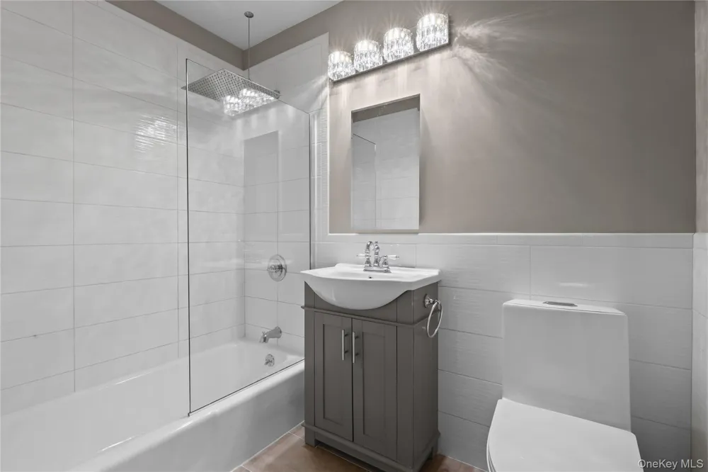 152 B N Broadway #2E White Plains, NY 10603