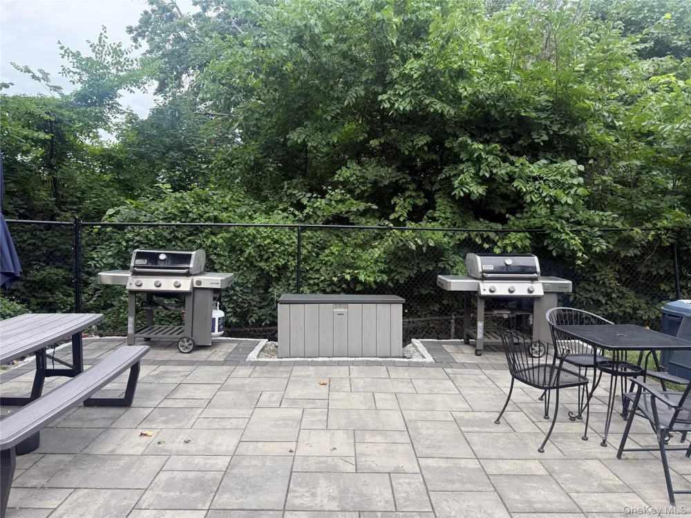 152 B N Broadway #2E White Plains, NY 10603