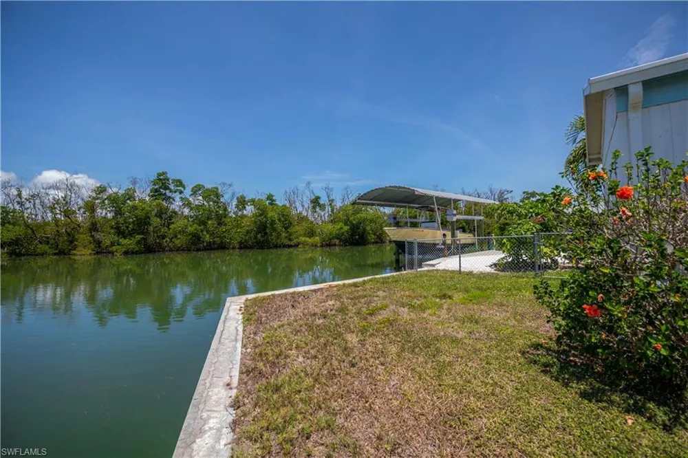 3965 Phoenix Drive St. James City, FL 33956