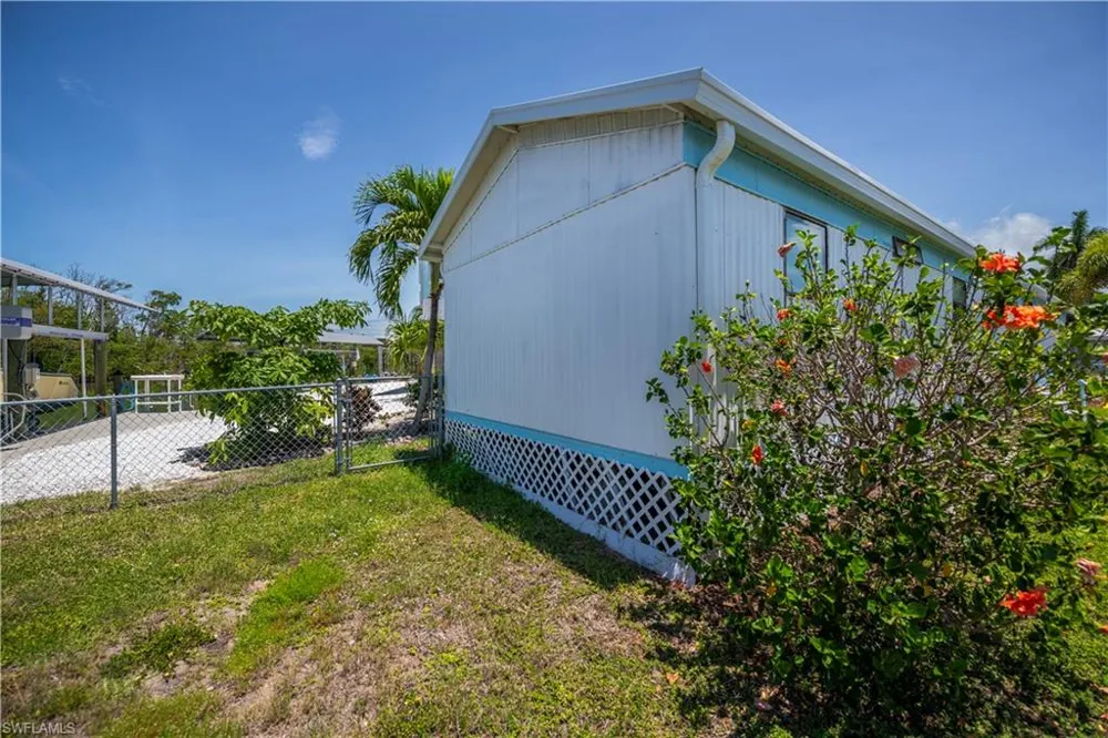3965 Phoenix Drive St. James City, FL 33956