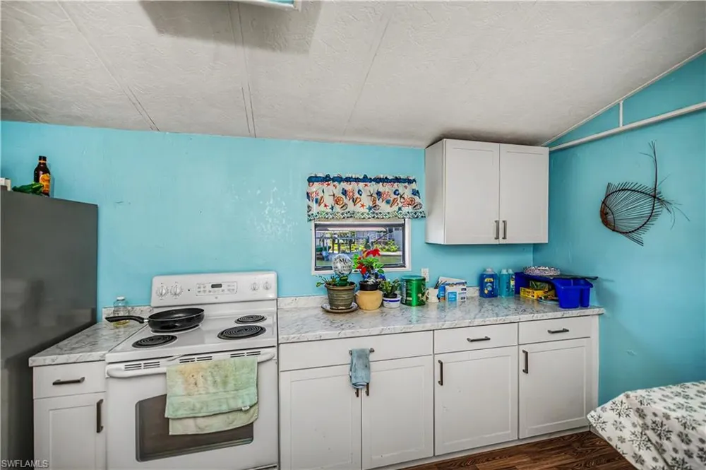 3965 Phoenix Drive St. James City, FL 33956