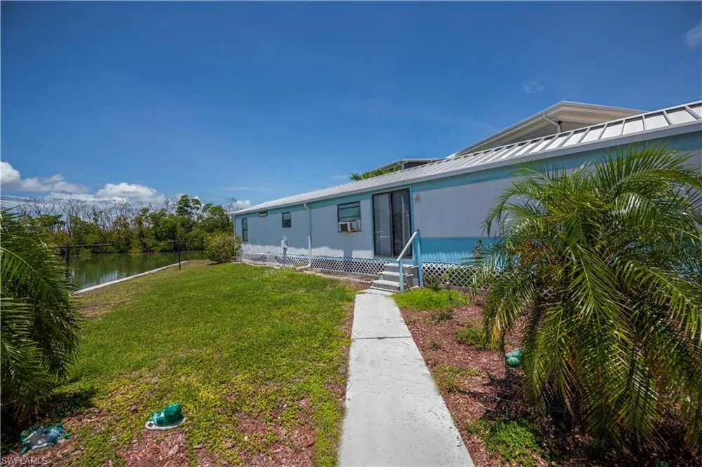 3965 Phoenix Drive St. James City, FL 33956