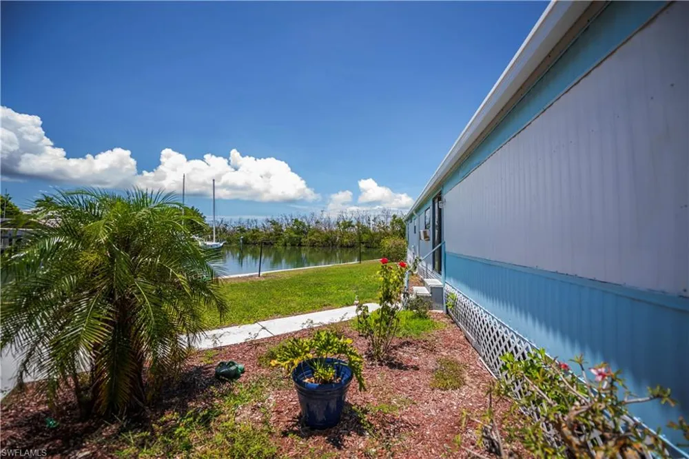 3965 Phoenix Drive St. James City, FL 33956