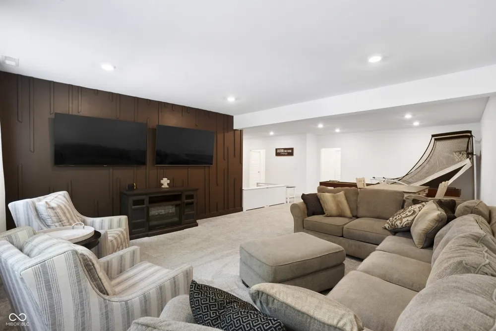 16286 Perrault Court Fishers, IN 46040