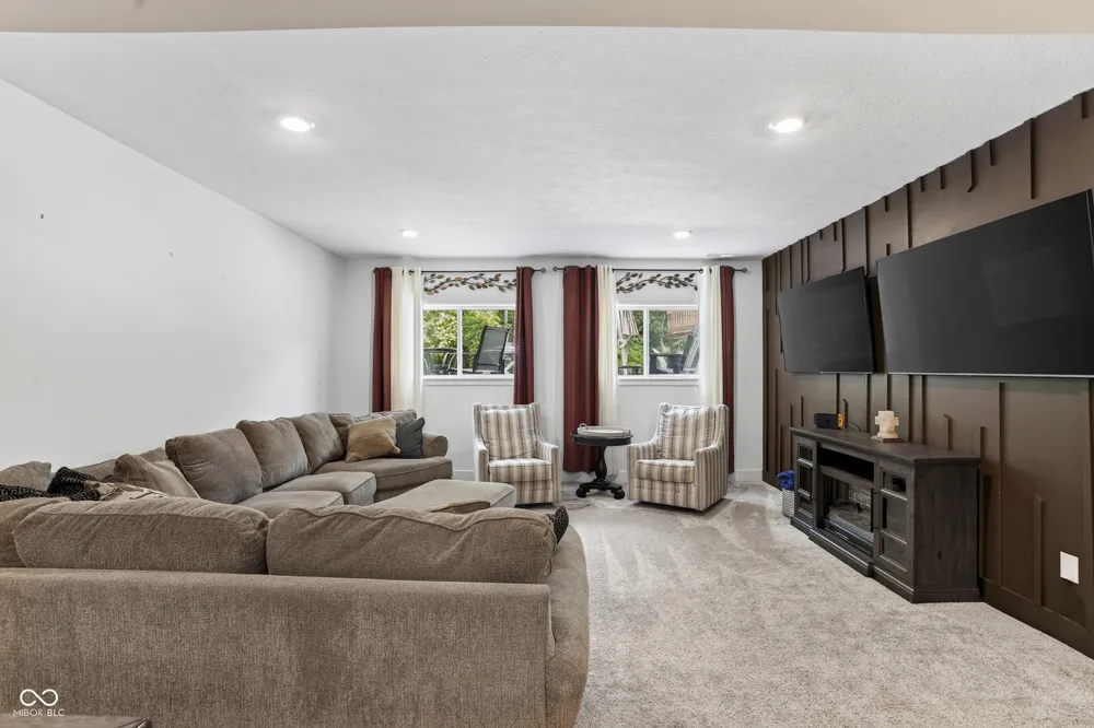 16286 Perrault Court Fishers, IN 46040