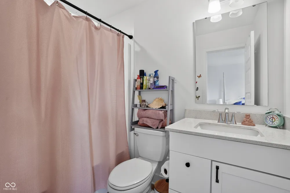 16286 Perrault Court Fishers, IN 46040