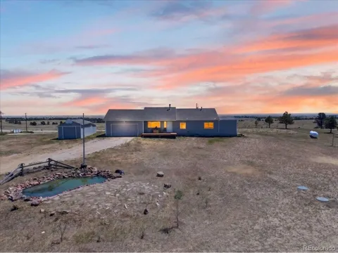 24396 Emerald Trail