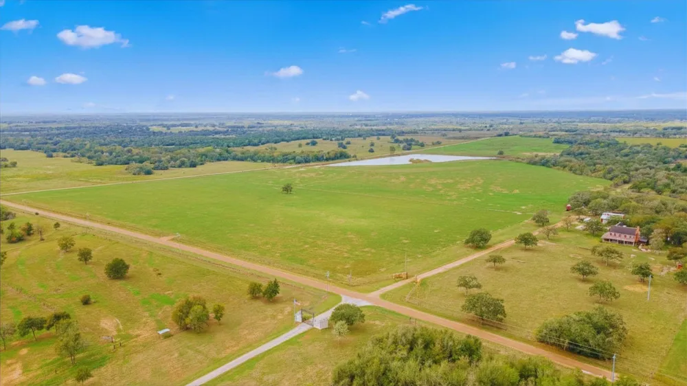 Armstrong Derry Rd Flatonia, TX 78941