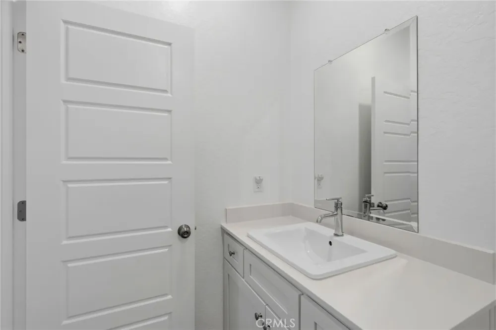 530 Baylor Lemoore, CA 93245