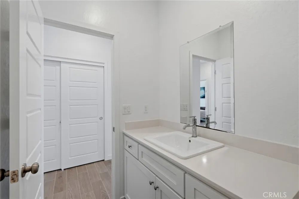 530 Baylor Lemoore, CA 93245