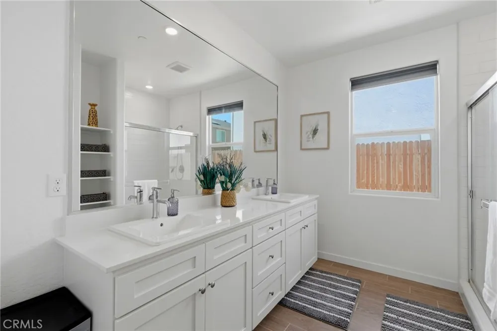 530 Baylor Lemoore, CA 93245