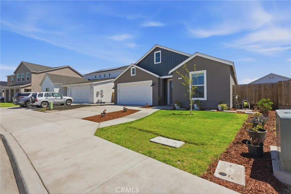 530 Baylor Lemoore, CA 93245