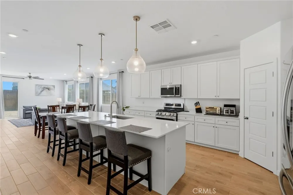 530 Baylor Lemoore, CA 93245