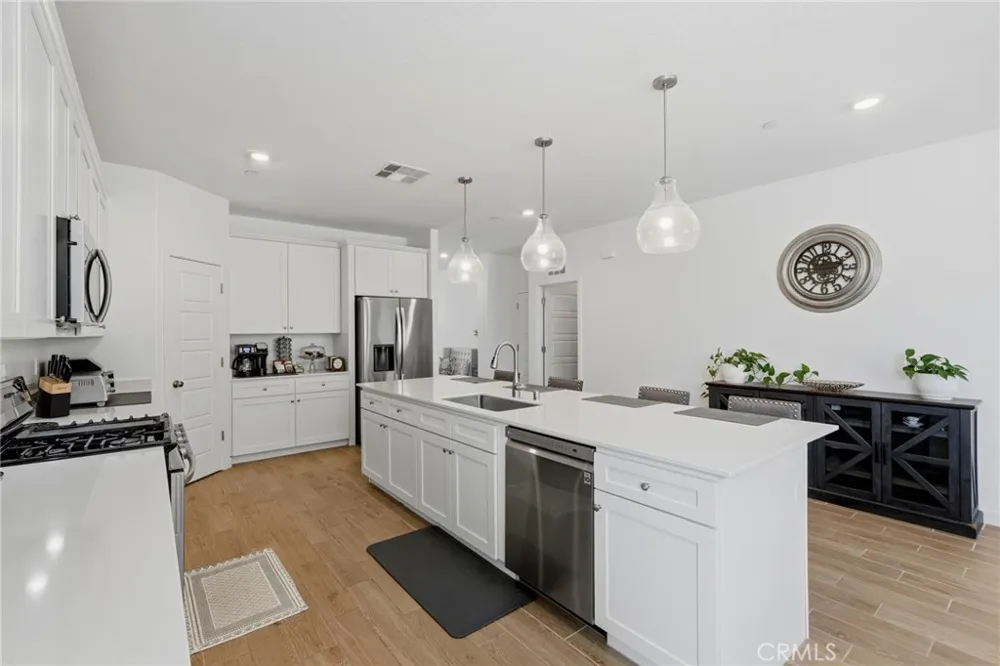 530 Baylor Lemoore, CA 93245