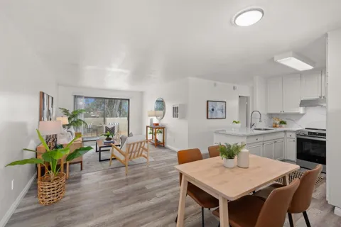 2605 Pico Pl #215