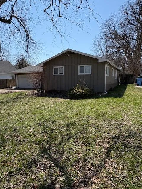 511 W Berry Avenue Lansing, MI 48910