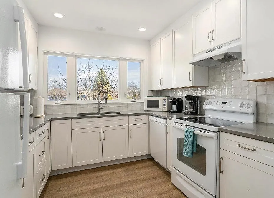 400 Lakeview Court #01A Spring Lake Village, MI 49456