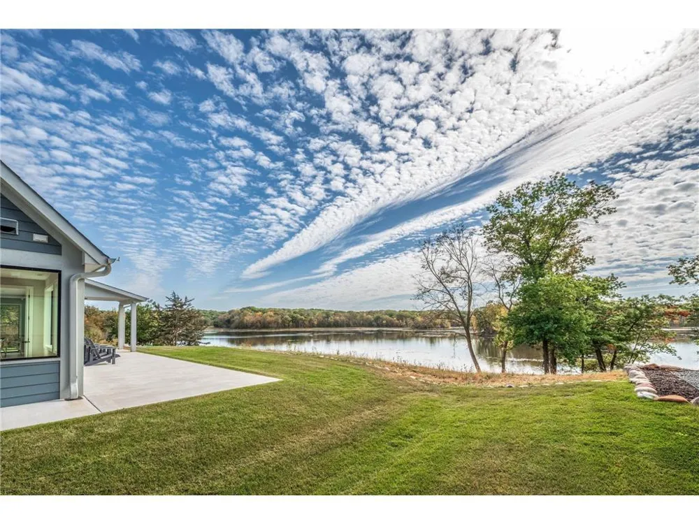 4729 Linden Cove Lane Savage, MN 55378
