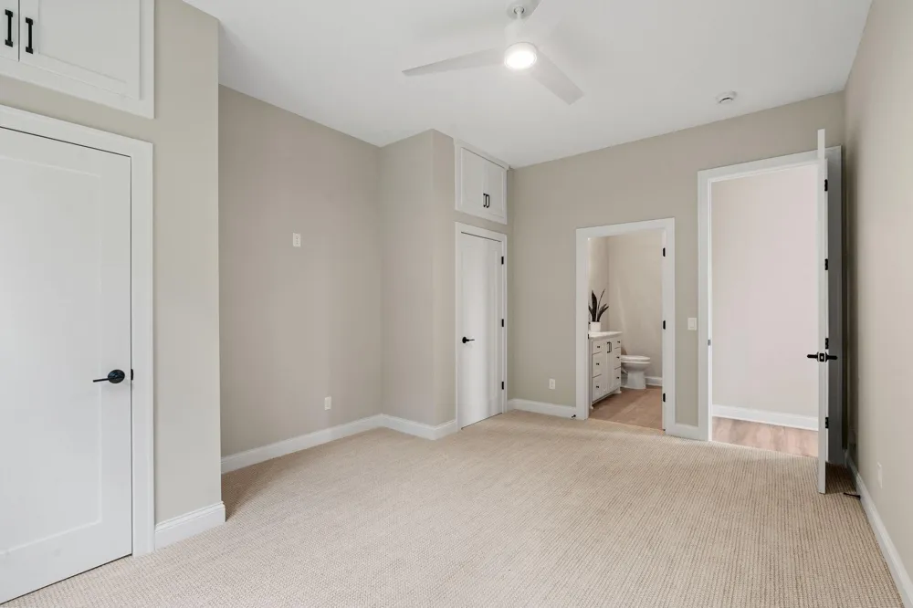 4729 Linden Cove Lane Savage, MN 55378