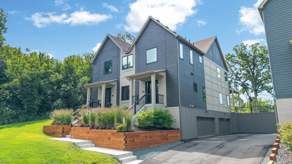4729 Linden Cove Lane Savage, MN 55378