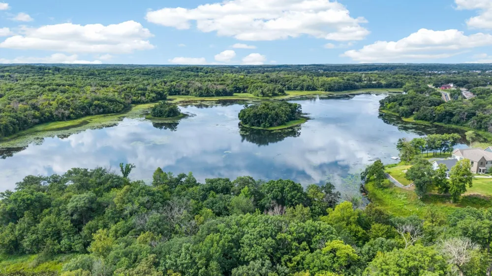 4729 Linden Cove Lane Savage, MN 55378