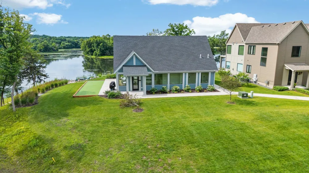 4729 Linden Cove Lane Savage, MN 55378
