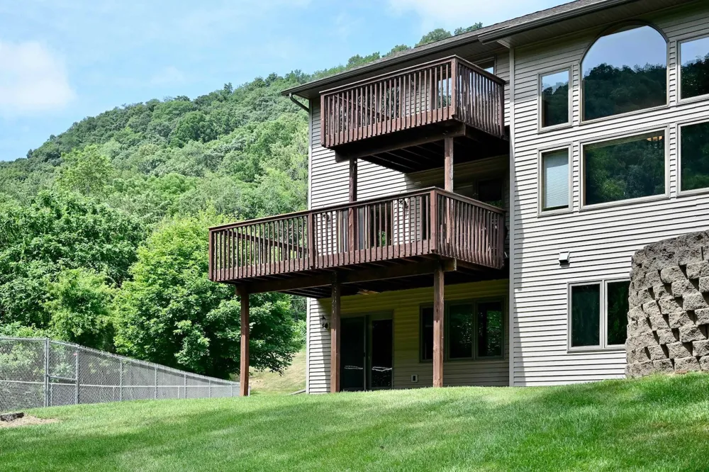 26238 County Road 17 Winona, MN 55987