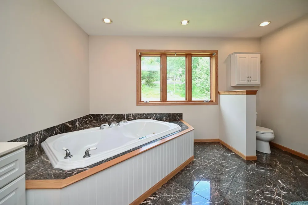 26238 County Road 17 Winona, MN 55987