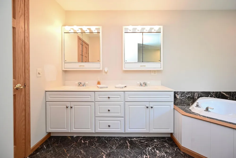 26238 County Road 17 Winona, MN 55987