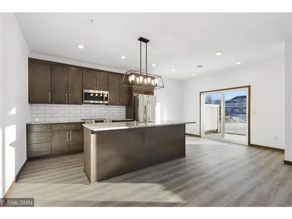 12914 Brenly Way Rogers, MN 55374