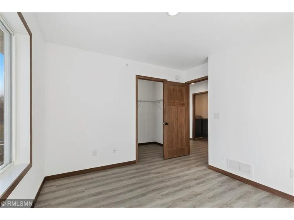 12914 Brenly Way Rogers, MN 55374