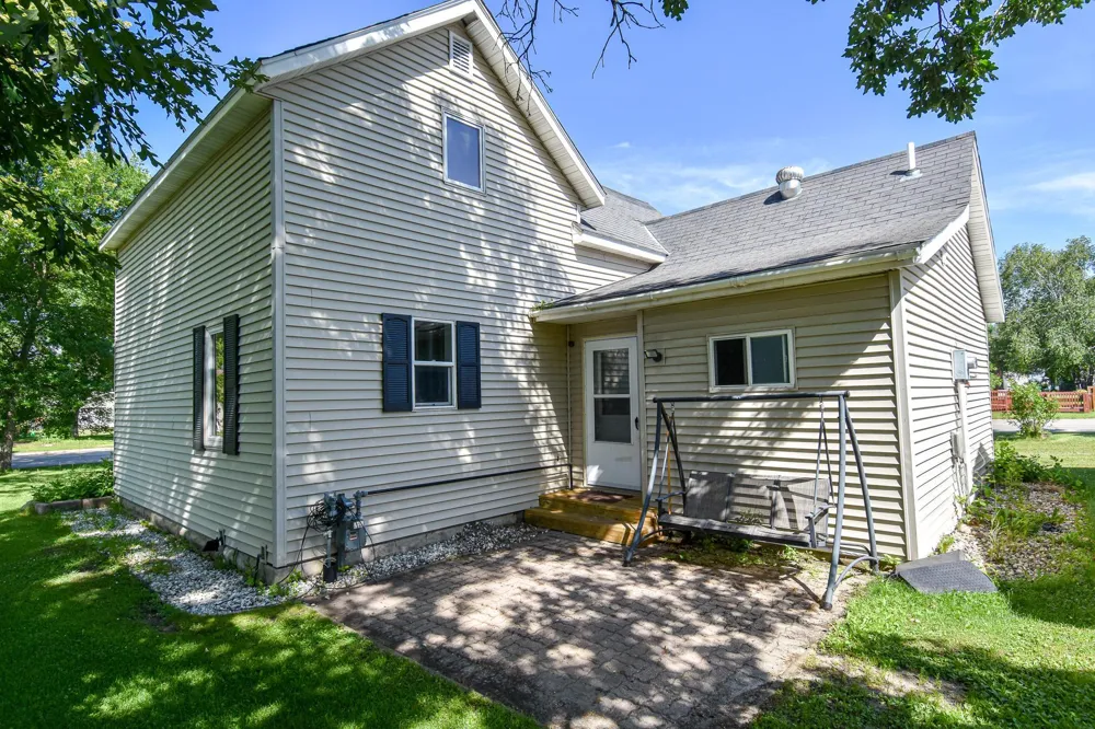 606 Kendall Avenue S Thief River Falls, MN 56701