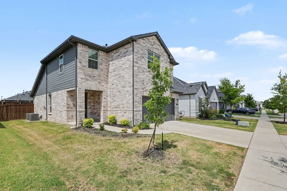 713 Rain Barrel Place Weston, TX 75009