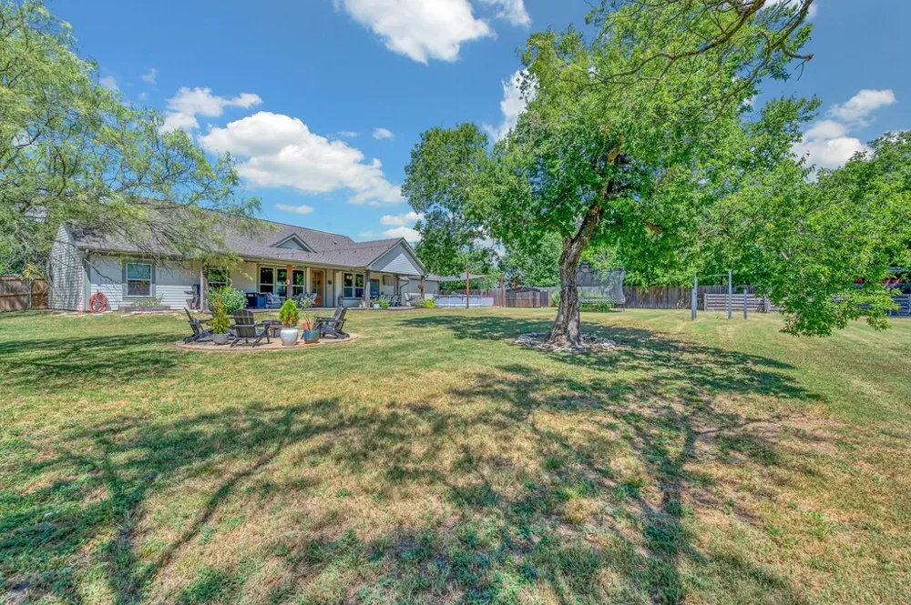 931 Pecan Street Hico, TX 76457