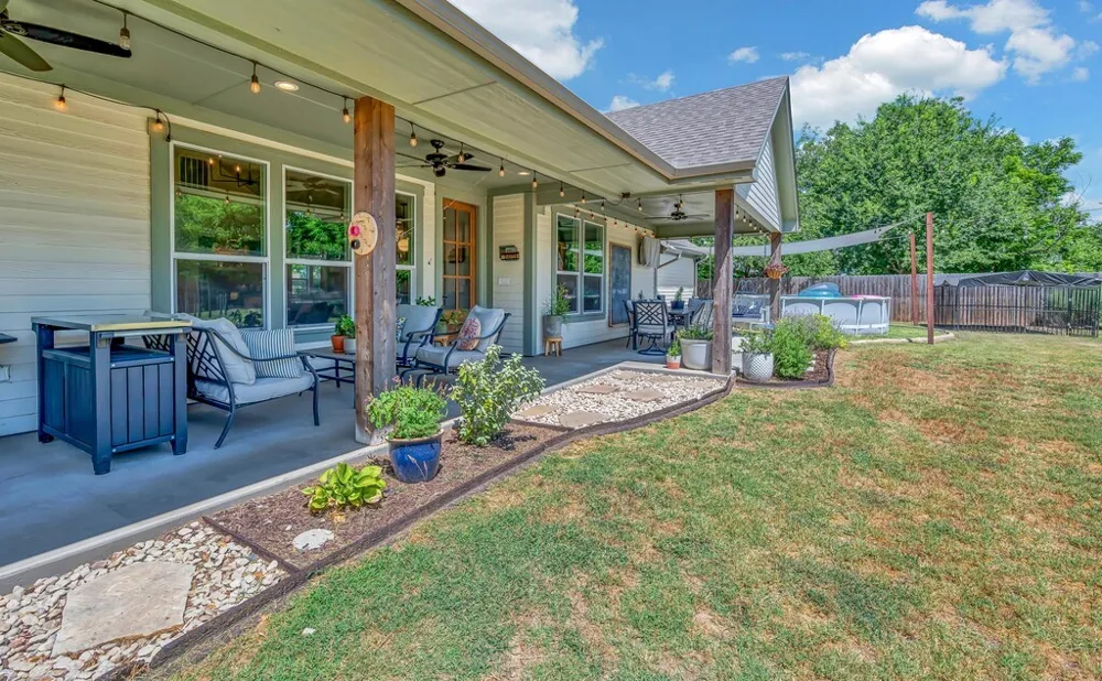 931 Pecan Street Hico, TX 76457