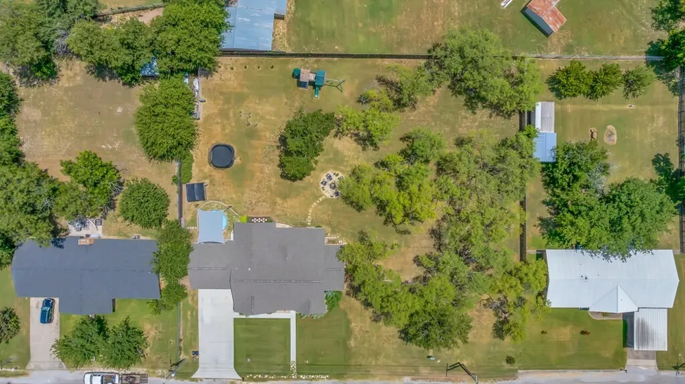 931 Pecan Street Hico, TX 76457