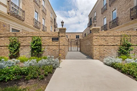 6615 Bandera Avenue #2A