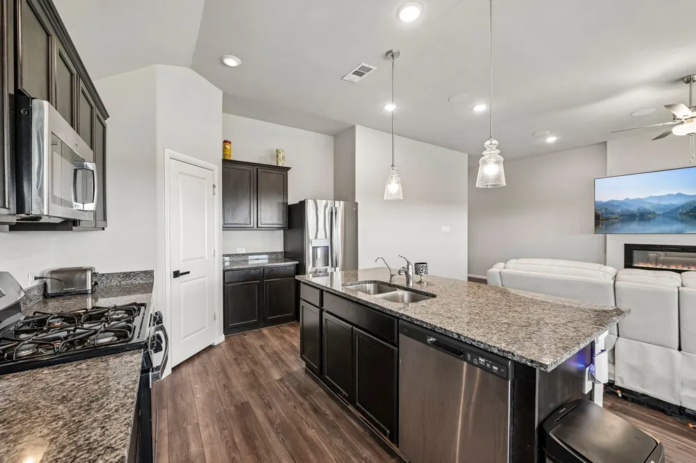 7550 Wild Mint Trail Venus, TX 76084