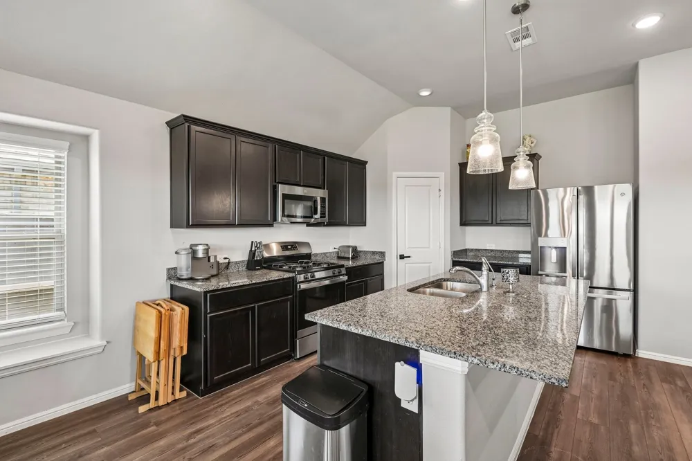 7550 Wild Mint Trail Venus, TX 76084