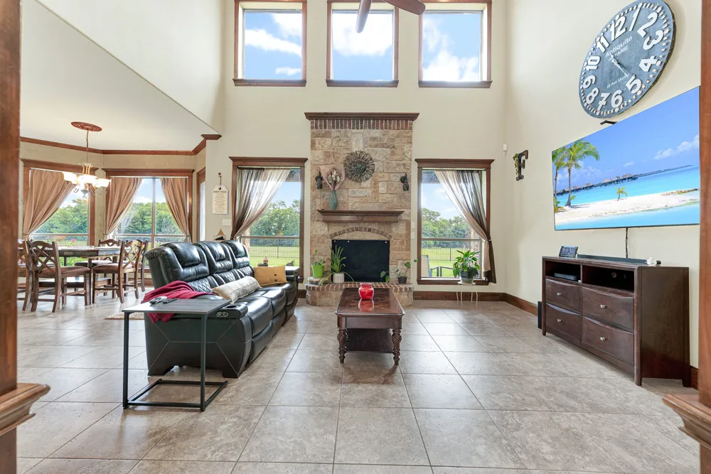 1132 Shadow Lakes Drive Wills Point, TX 75169