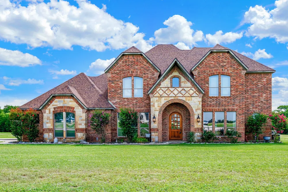1132 Shadow Lakes Drive Wills Point, TX 75169