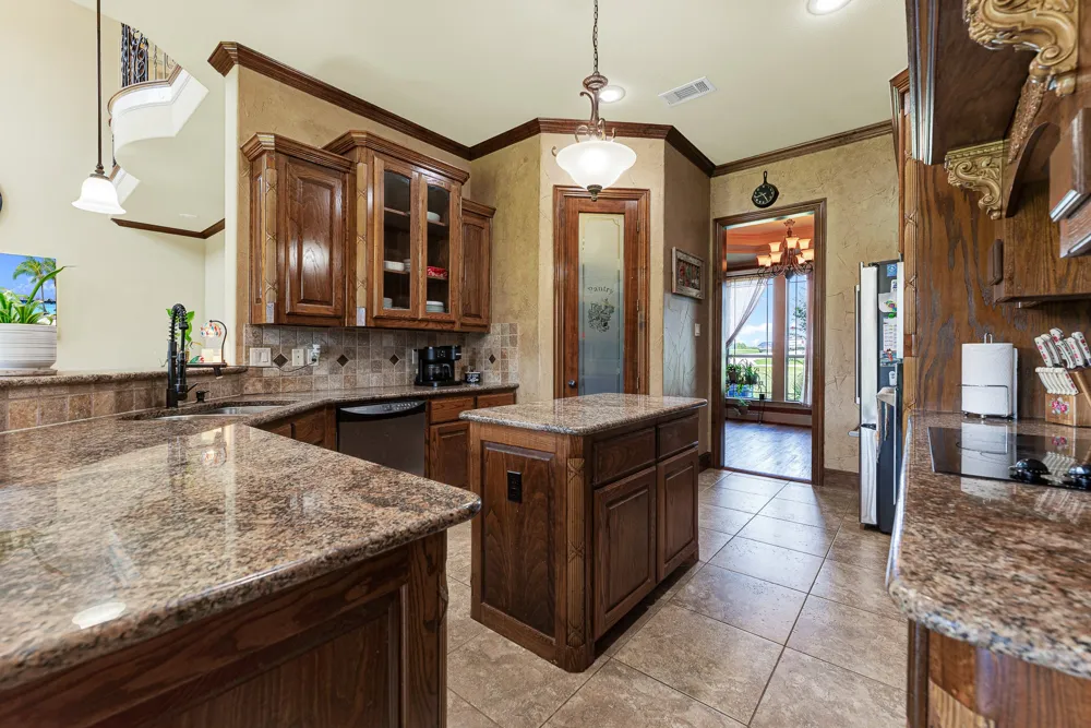 1132 Shadow Lakes Drive Wills Point, TX 75169