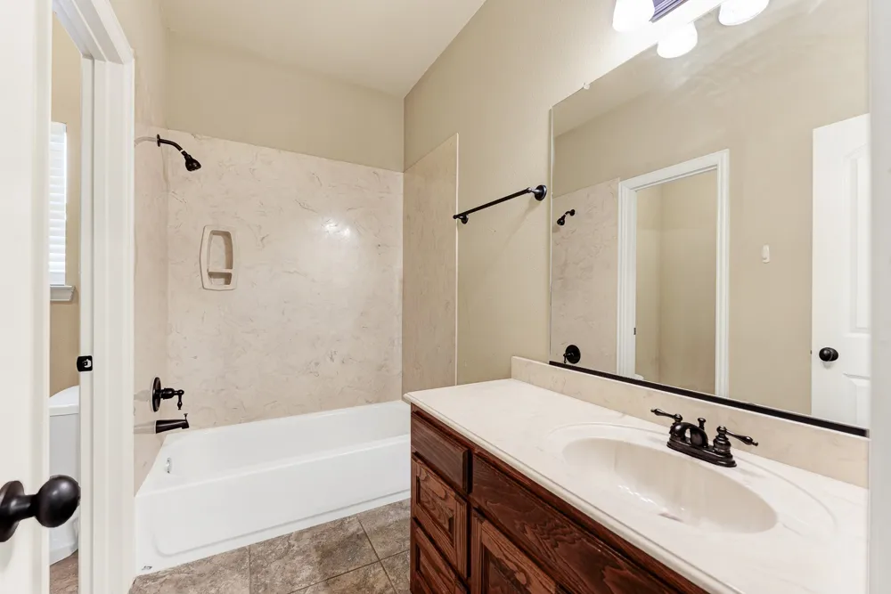 1132 Shadow Lakes Drive Wills Point, TX 75169