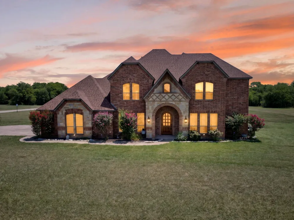 1132 Shadow Lakes Drive Wills Point, TX 75169