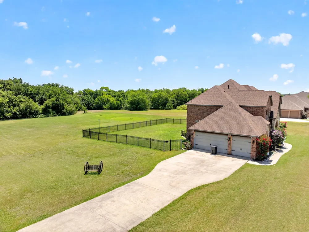 1132 Shadow Lakes Drive Wills Point, TX 75169