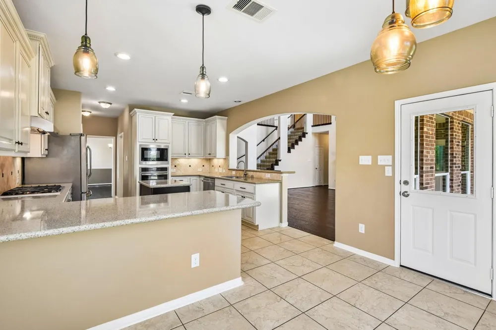 2306 Lakeway Drive Friendswood, TX 77546