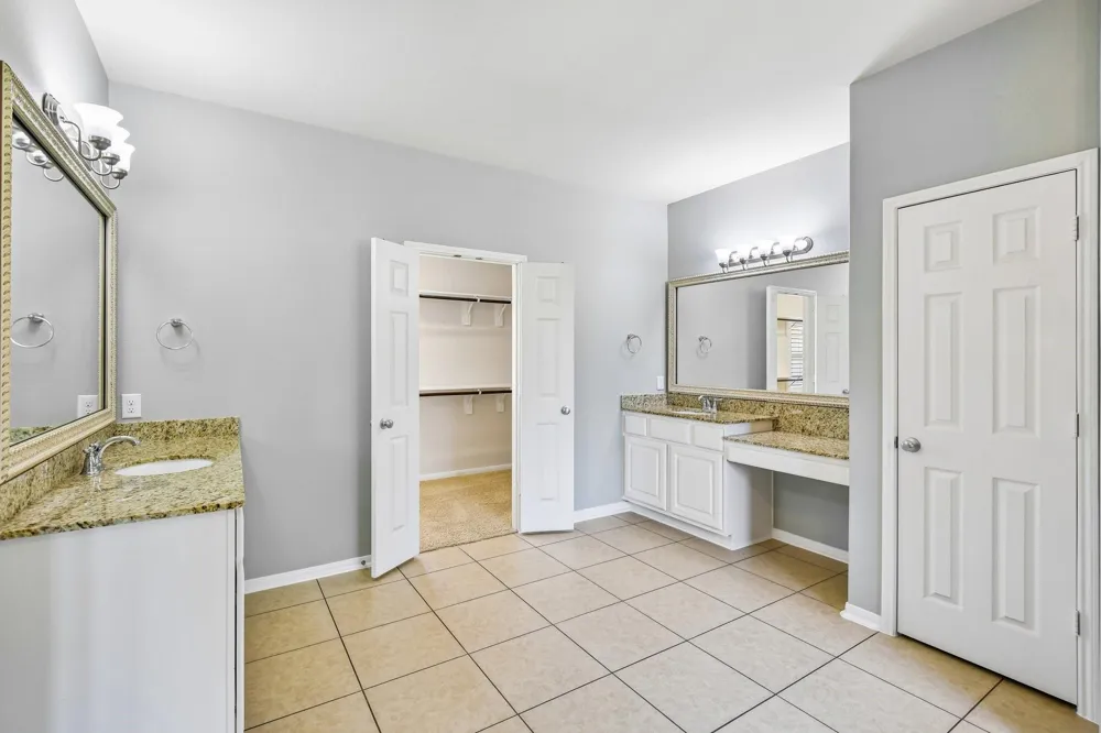 2306 Lakeway Drive Friendswood, TX 77546