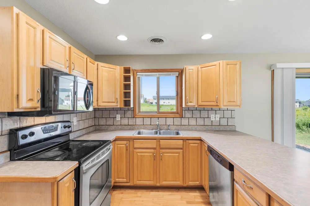 415 Sierra Place Roberts, WI 54023