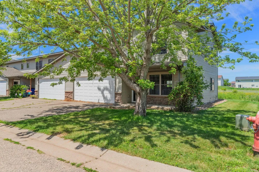 415 Sierra Place Roberts, WI 54023