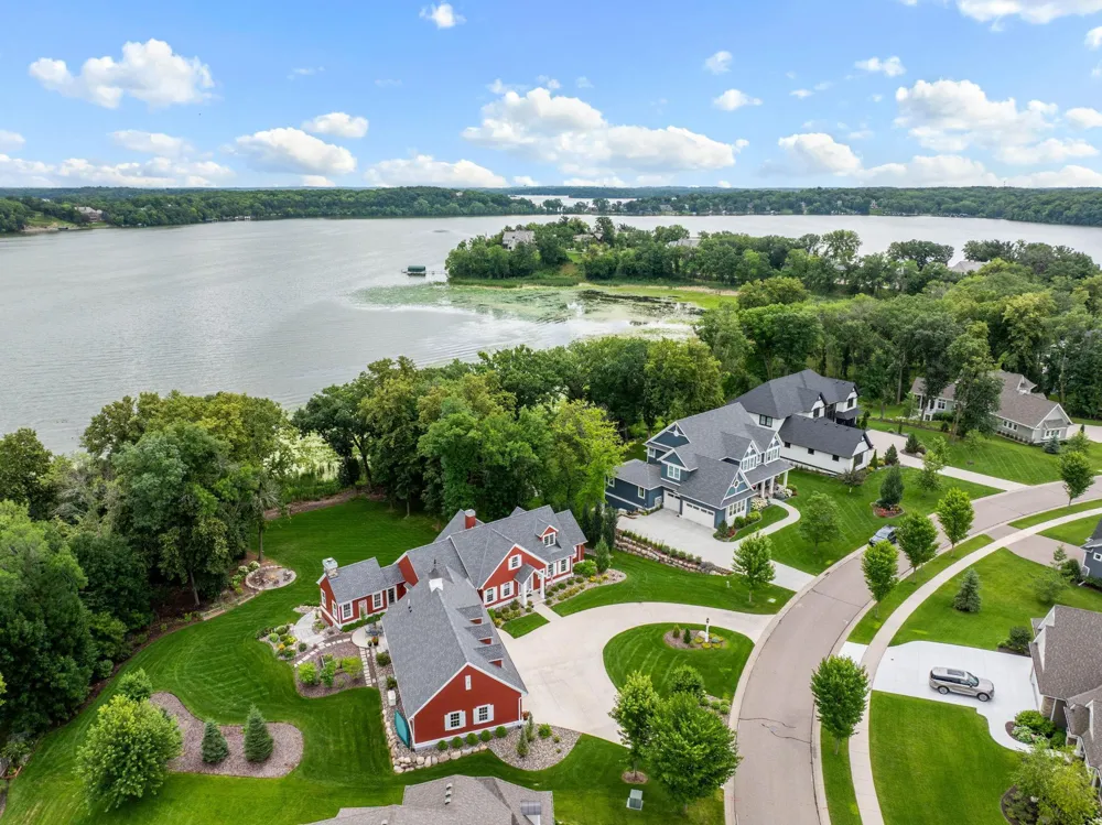 3698 Woodland Cove Parkway Minnetrista, MN 55331